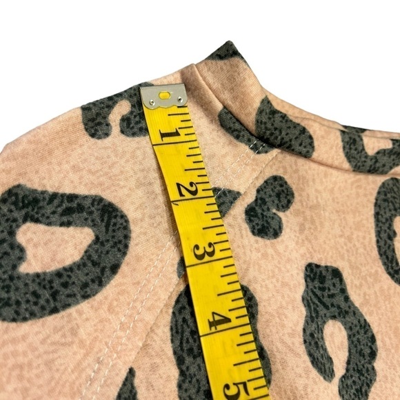 Hopely Leopard Print Women’s Medium OVERSIZED - Picture 5 of 10